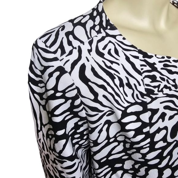 Anne Klein White & Black Blazer Jacket. Size S - Picture 3 of 6